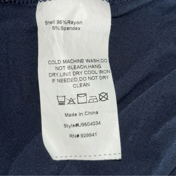 2/$30 Simple Suzanne Betro Navy Blue Romper Size M - Picture 5 of 6